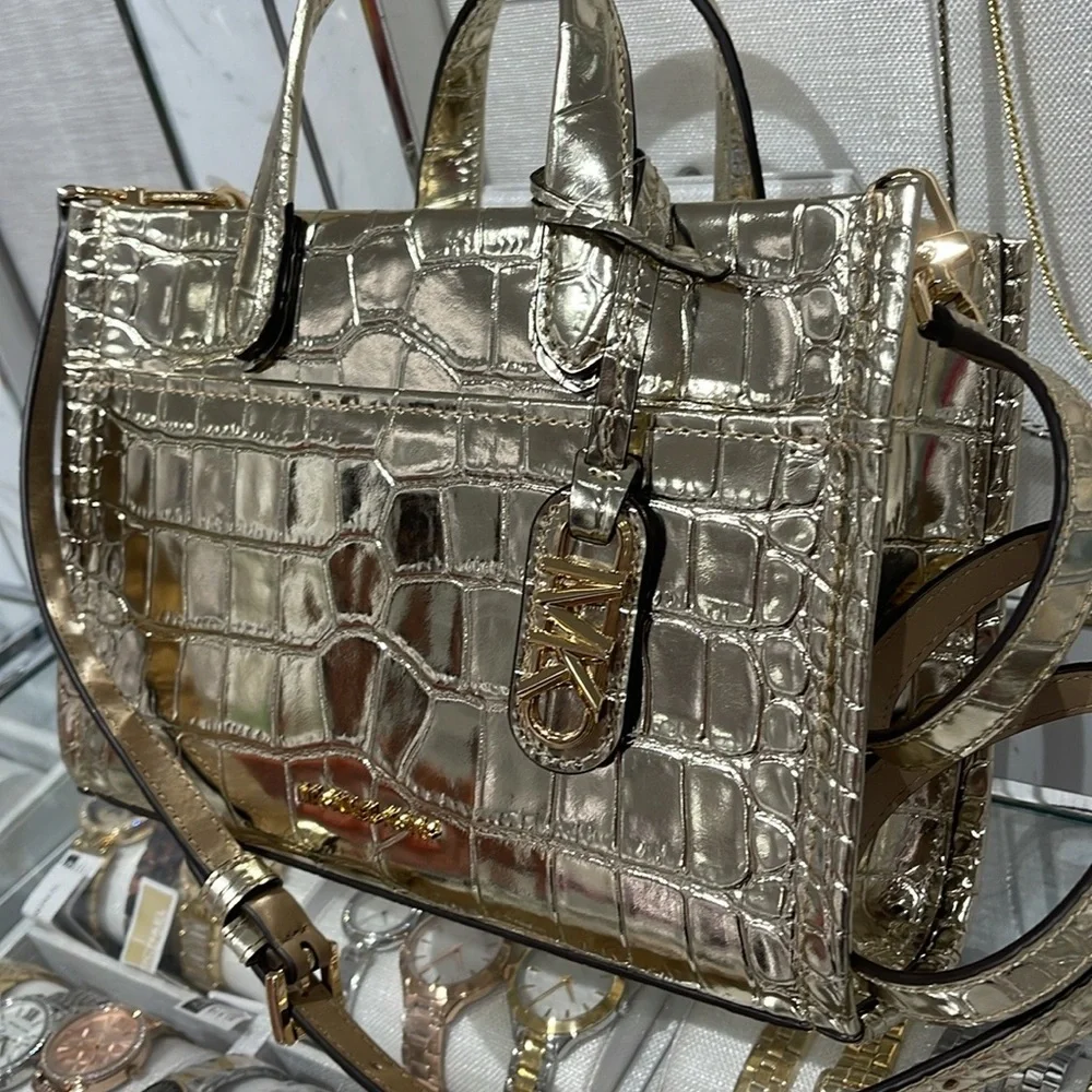 Michael Kors Gigi Small Metallic Crocodile Embossed Leather Messenger Pale Gold